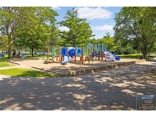 11006 Radisson Drive, Burnsville, MN 55337