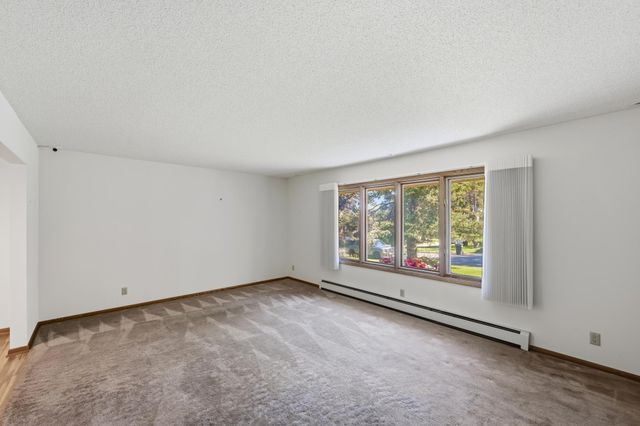 11006 Radisson Drive, Burnsville, MN 55337