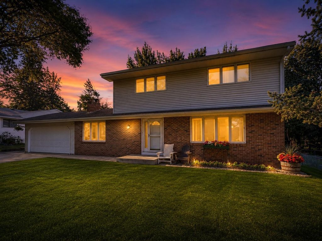 11006 Radisson Drive, Burnsville, MN 55337 — photo 2