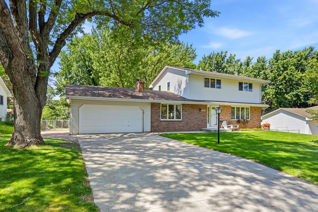 11006 Radisson Drive, Burnsville, MN 55337 — photo 3