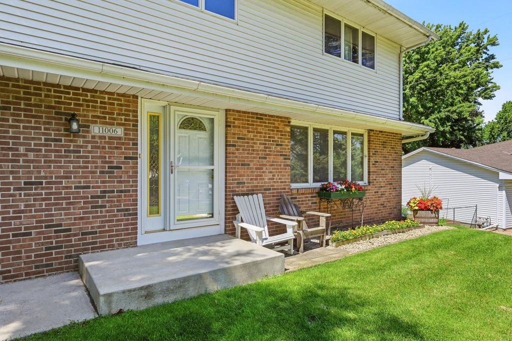 11006 Radisson Drive, Burnsville, MN 55337 — photo 4