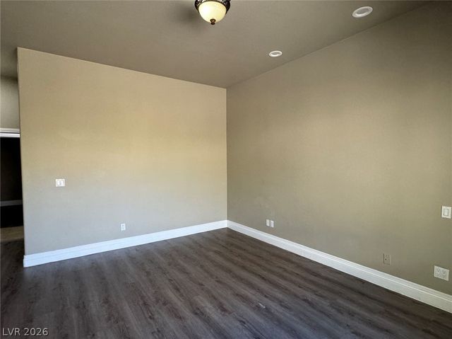 1625 Hidden Spring Drive, Las Vegas, NV 89117