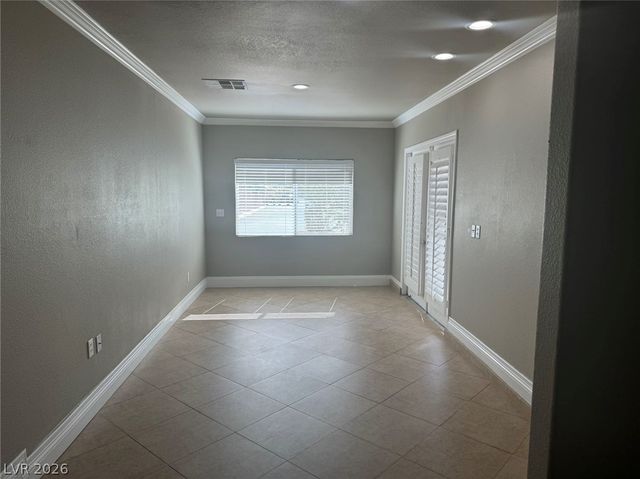 1625 Hidden Spring Drive, Las Vegas, NV 89117