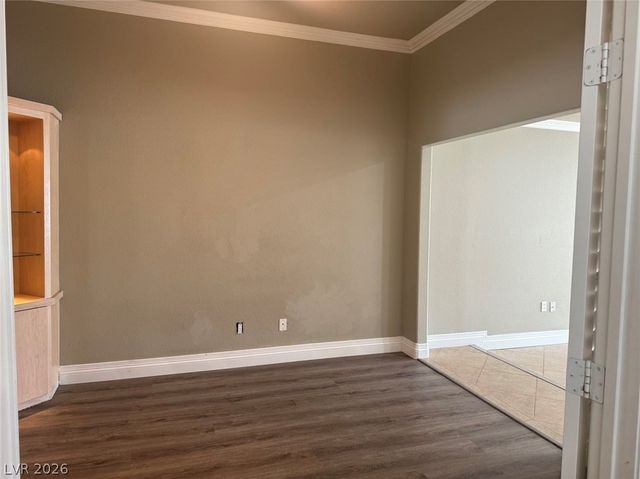 1625 Hidden Spring Drive, Las Vegas, NV 89117