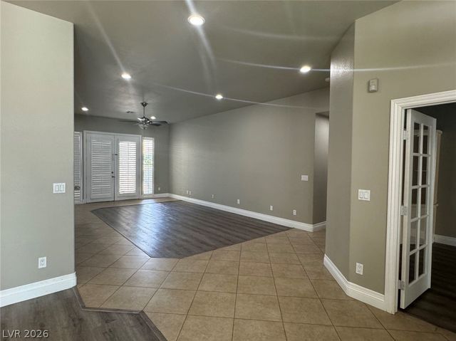 1625 Hidden Spring Drive, Las Vegas, NV 89117