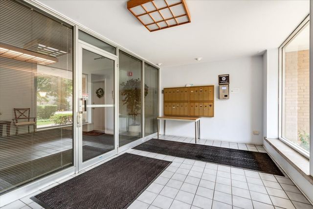 929 Washington Street 304, Evanston, IL 60202