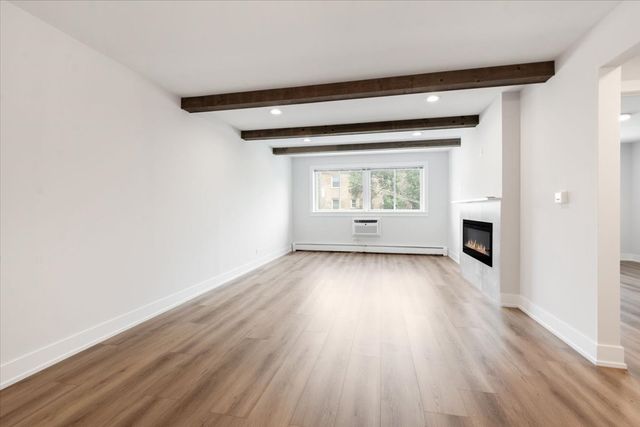 929 Washington Street 304, Evanston, IL 60202