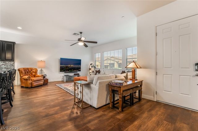 715 Orange Plume Walk, Henderson, NV 89011