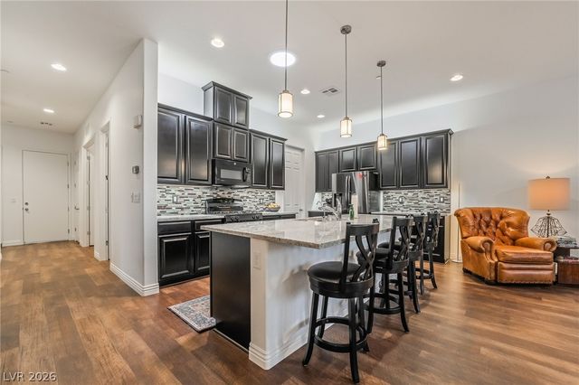 715 Orange Plume Walk, Henderson, NV 89011
