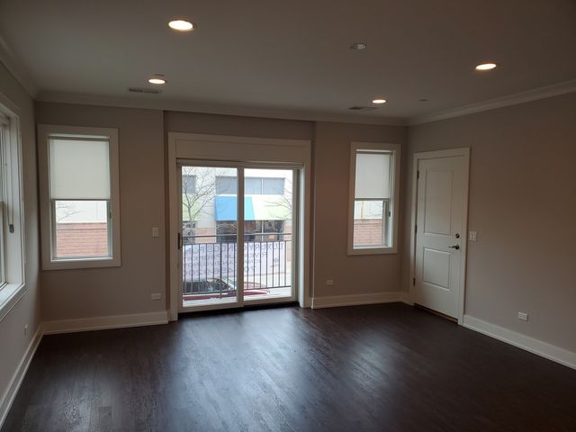 2534 N HARLEM Avenue 101, Elmwood Park, IL 60707