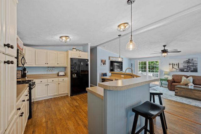 12 Barvel Whang Road, Tuftonboro, NH 03816