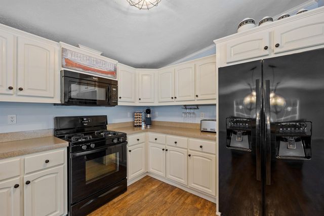 12 Barvel Whang Road, Tuftonboro, NH 03816