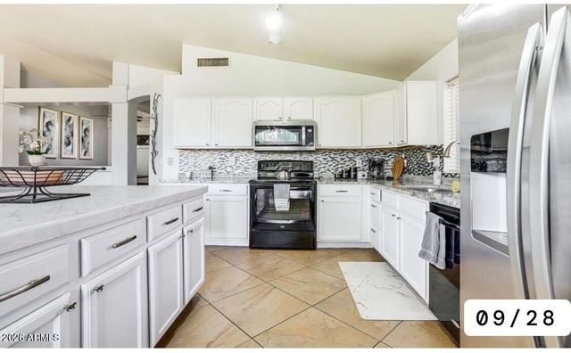 686 W FREMONT Drive, Tempe, AZ 85282