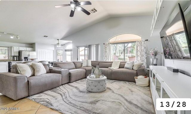 686 W FREMONT Drive, Tempe, AZ 85282