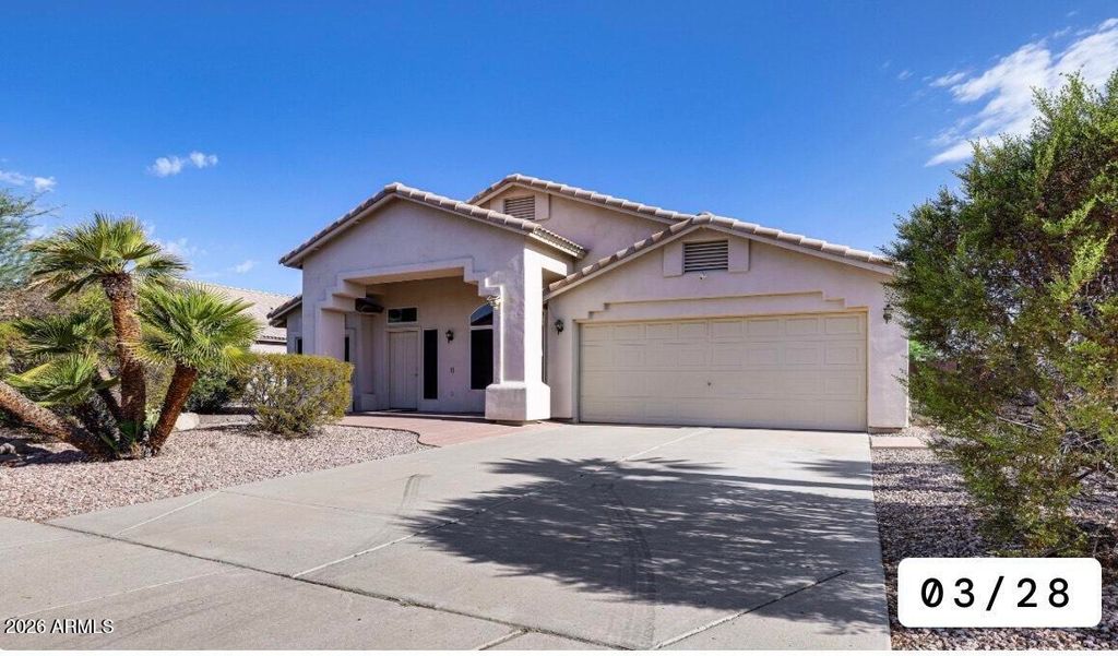 686 W FREMONT Drive, Tempe, AZ 85282