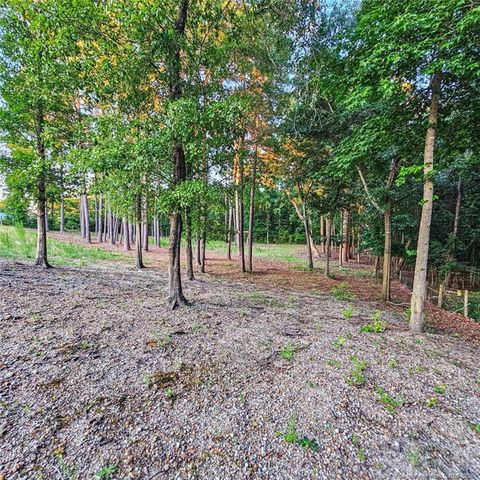 833 Brown Road, Lillington, NC 27546