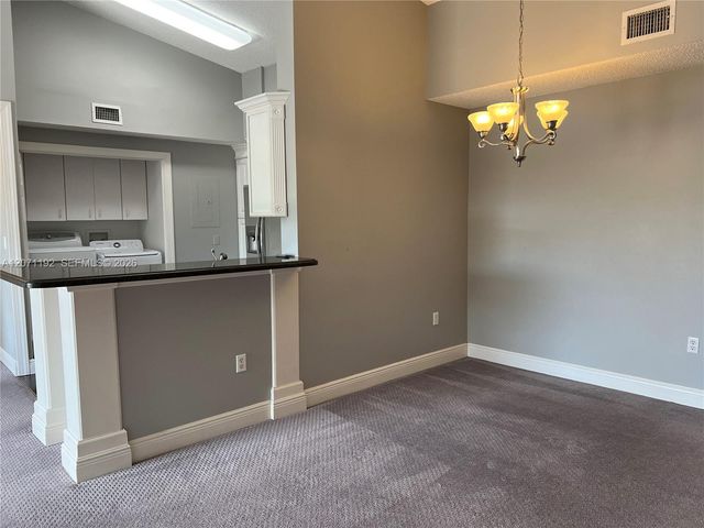 6928 SW 39th Street A303, Davie, FL 33314