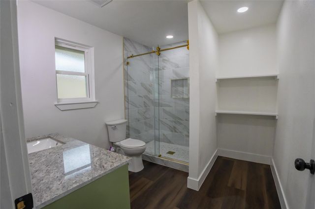 5446 Loch Lomond Drive, Houston, TX 77096