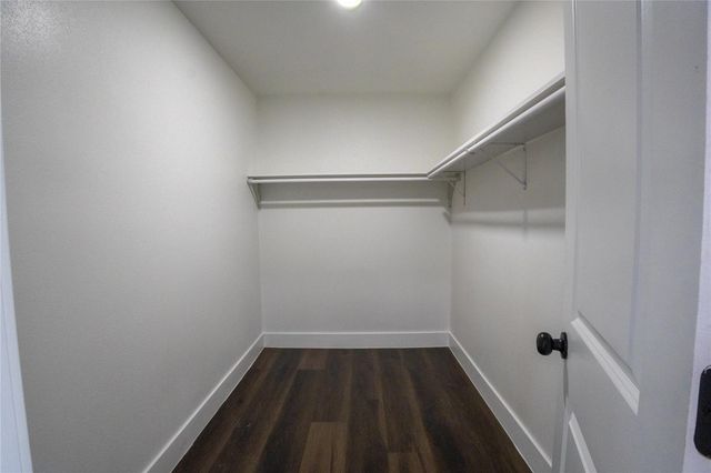 5446 Loch Lomond Drive, Houston, TX 77096