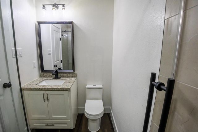 5446 Loch Lomond Drive, Houston, TX 77096