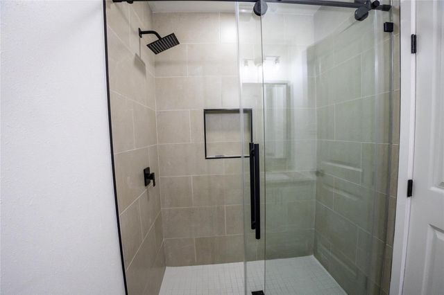 5446 Loch Lomond Drive, Houston, TX 77096