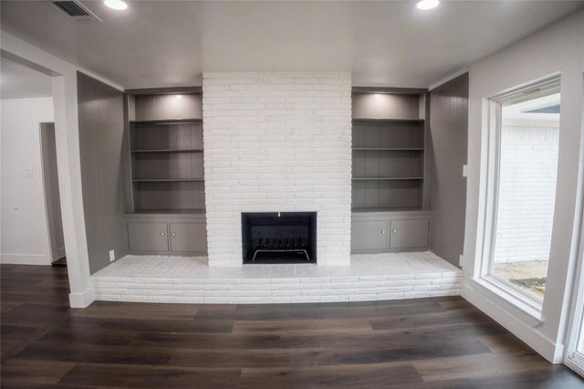 5446 Loch Lomond Drive, Houston, TX 77096