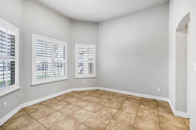 7164 N Mitre Avenue, Fresno, CA 93722