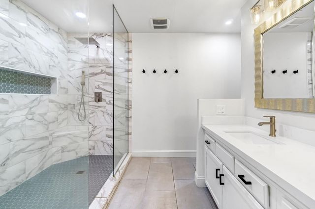 7164 N Mitre Avenue, Fresno, CA 93722