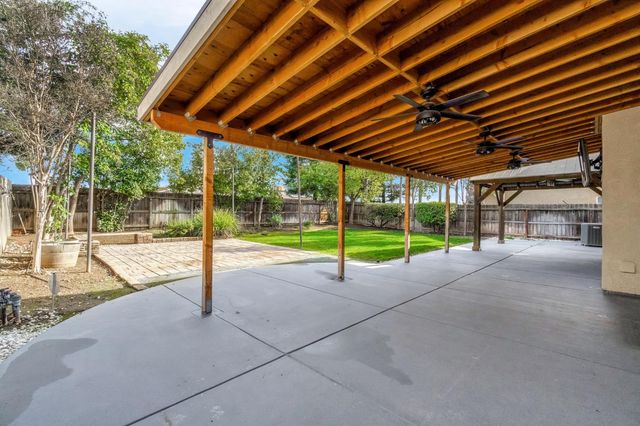 7164 N Mitre Avenue, Fresno, CA 93722