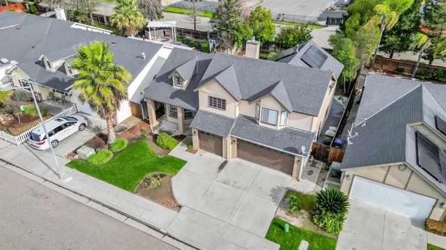 7164 N Mitre Avenue, Fresno, CA 93722