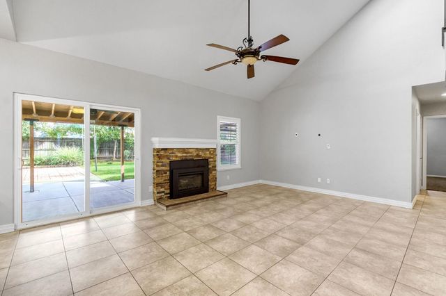 7164 N Mitre Avenue, Fresno, CA 93722