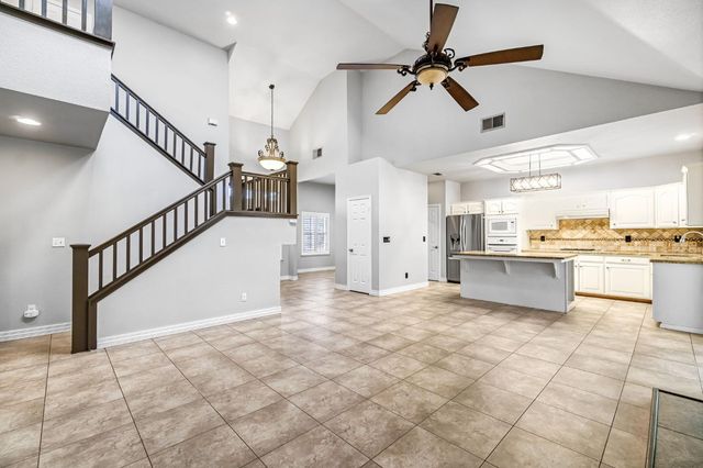 7164 N Mitre Avenue, Fresno, CA 93722