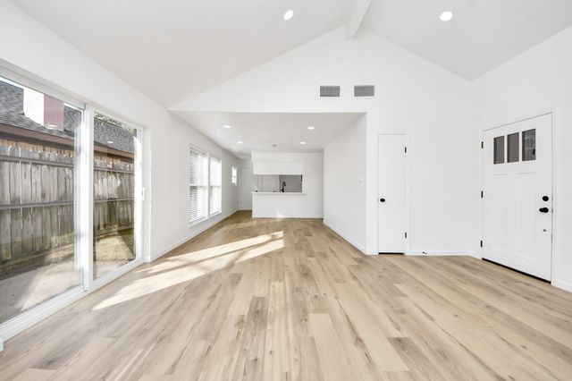 3305 Avenue R, Rosenberg, TX 77471