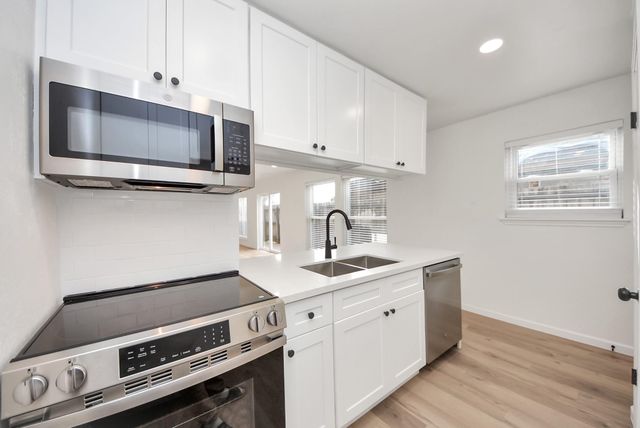 3305 Avenue R, Rosenberg, TX 77471