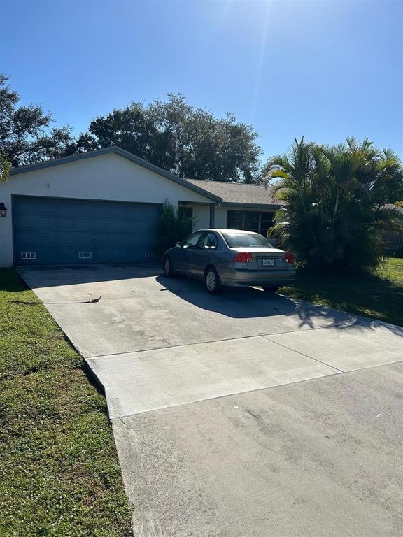 461 SW Byron Street, Port St. Lucie, FL 34983