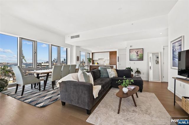 75 Park Lane PH-3701, Jersey City, NJ 07310