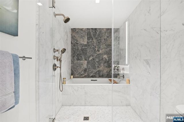 75 Park Lane PH-3701, Jersey City, NJ 07310