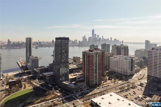 75 Park Lane PH-3701, Jersey City, NJ 07310