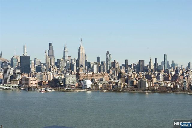 75 Park Lane PH-3701, Jersey City, NJ 07310
