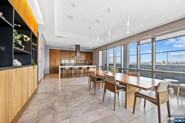 75 Park Lane PH-3701, Jersey City, NJ 07310