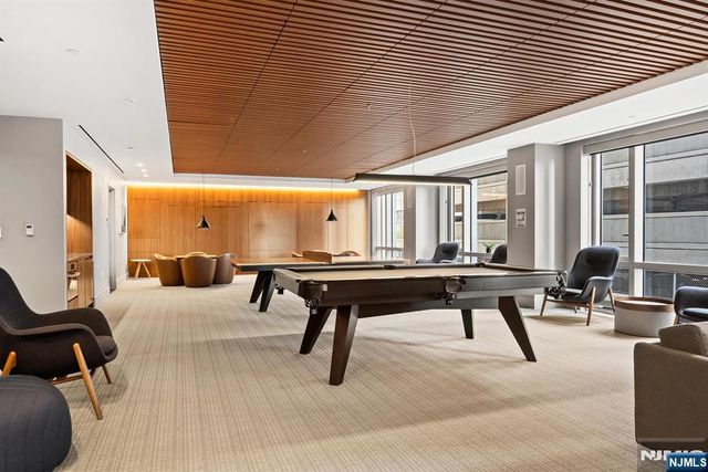 75 Park Lane PH-3701, Jersey City, NJ 07310