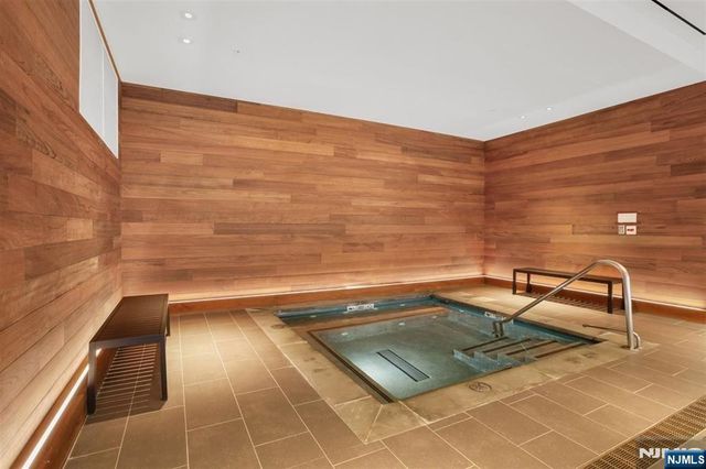75 Park Lane PH-3701, Jersey City, NJ 07310