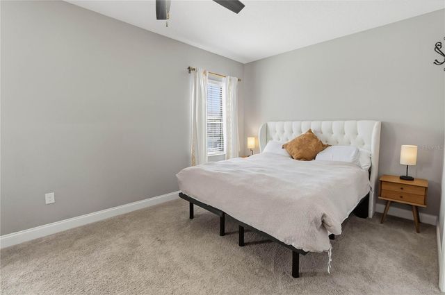 2724 WHITE ISLE LANE, Orlando, FL 32825