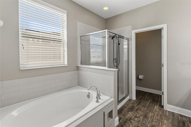2724 WHITE ISLE LANE, Orlando, FL 32825