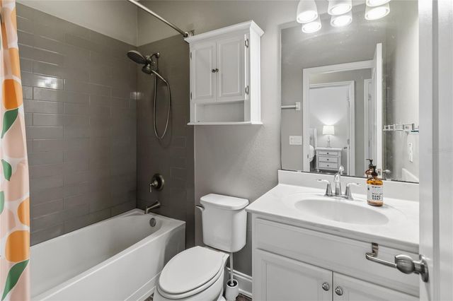 2724 WHITE ISLE LANE, Orlando, FL 32825