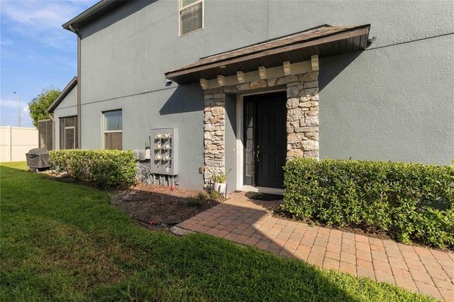 2724 WHITE ISLE LANE, Orlando, FL 32825