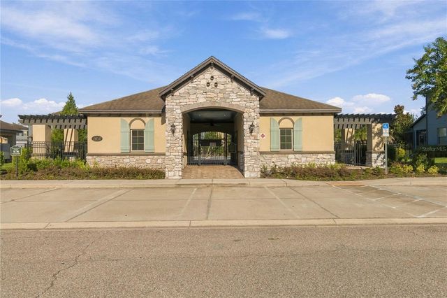 2724 WHITE ISLE LANE, Orlando, FL 32825