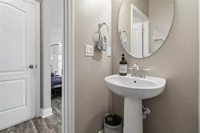 2724 WHITE ISLE LANE, Orlando, FL 32825