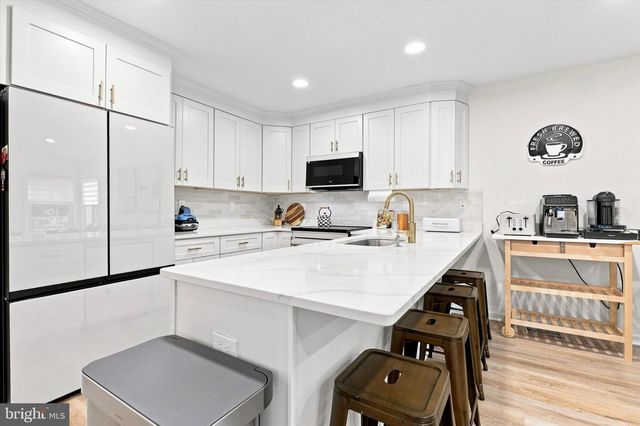 1805 HOOD LN, Ambler, PA 19002