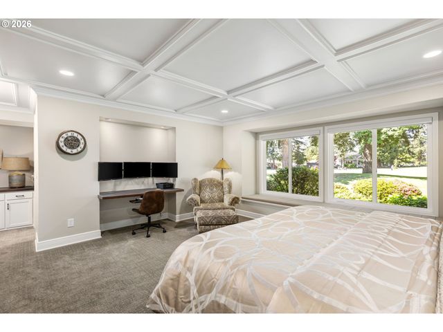 32475 Sw LAKE POINT Ct, Wilsonville, OR 97070
